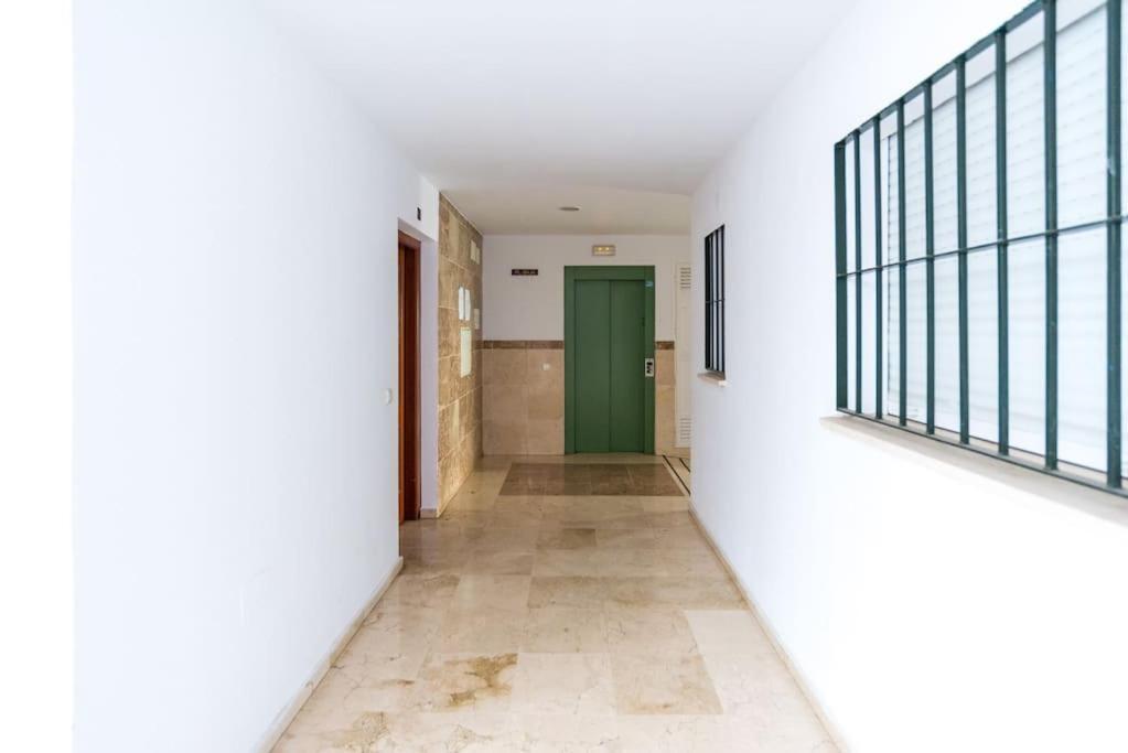 Apartamento Con Parking Gratis En El Centro De Malaga Appartamento Esterno foto